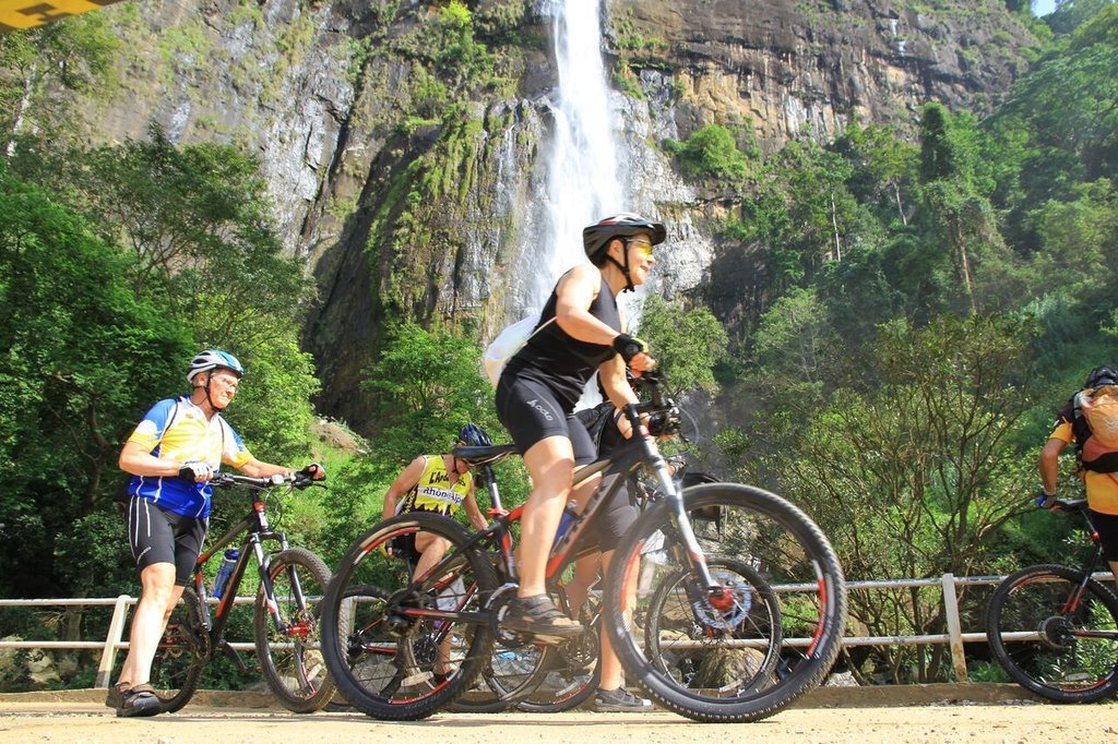 Extreme Cycling Vietnam: Conquer Ha Giang Loop by Bike